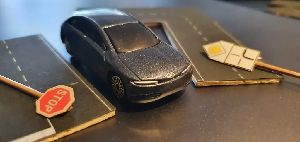 “Jeu éducatif avec voiture miniature et panneaux de circulation – illustration pour articles auto-moto en Suisse”
